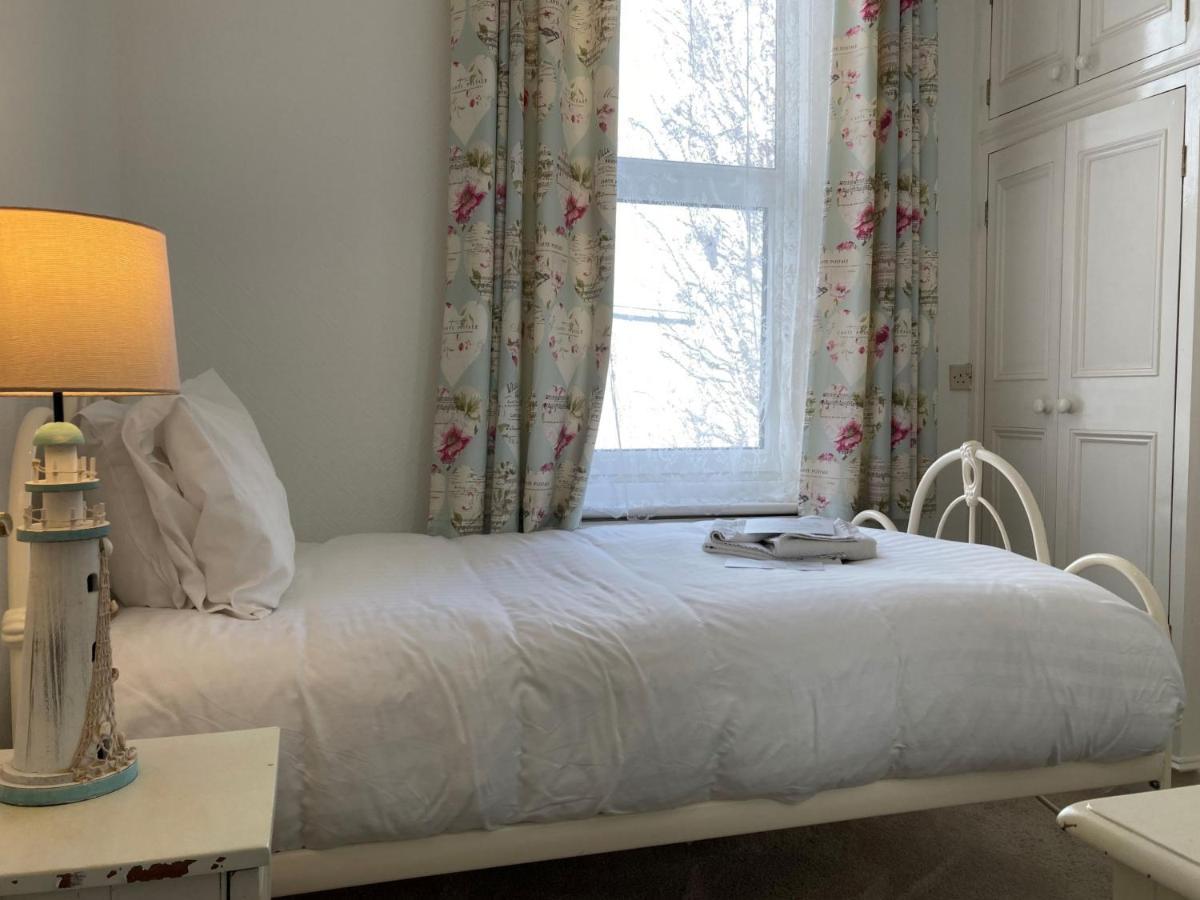 Apartamento Flat 2, 1 Alexandra Gardens Ventnor Exterior foto